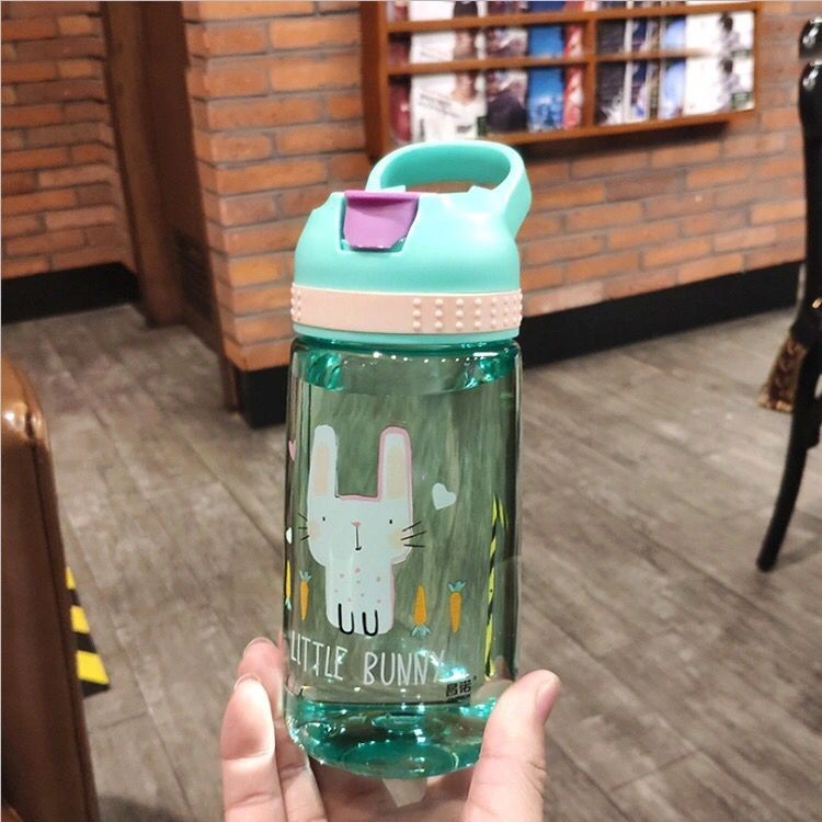 Gourde Bébé Portable – Design Cartoon et Anti-Fuite (450 ml)